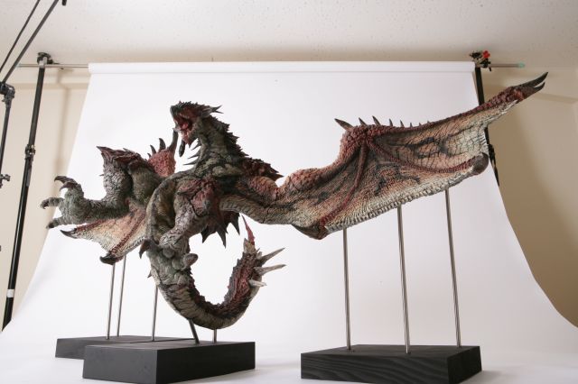 Preços baixos em Resina de Monster Hunter